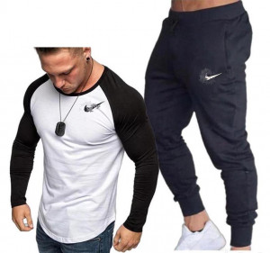 Спортивный костюм 20371545