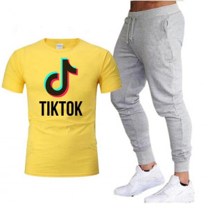 Спортивный костюм 20457407